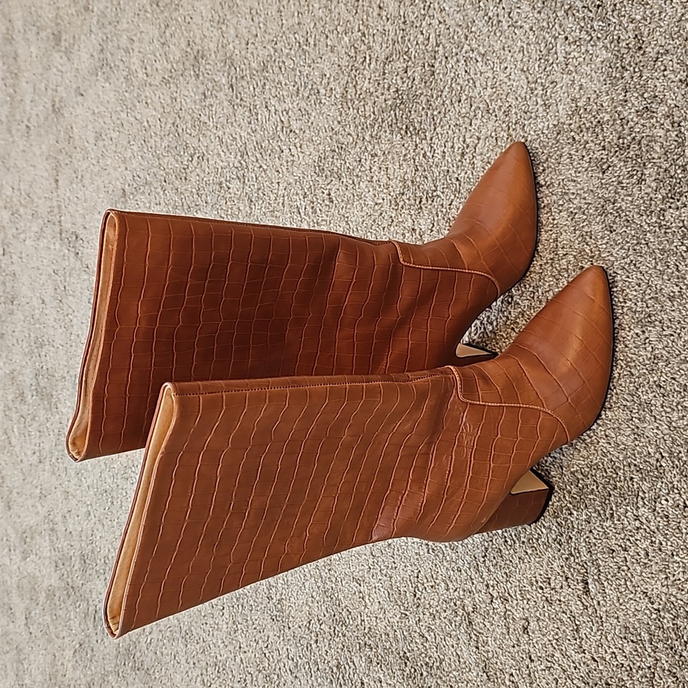 Suncoo ladies embossed leather boots.  Cognac colour. Size 7.5 or 38